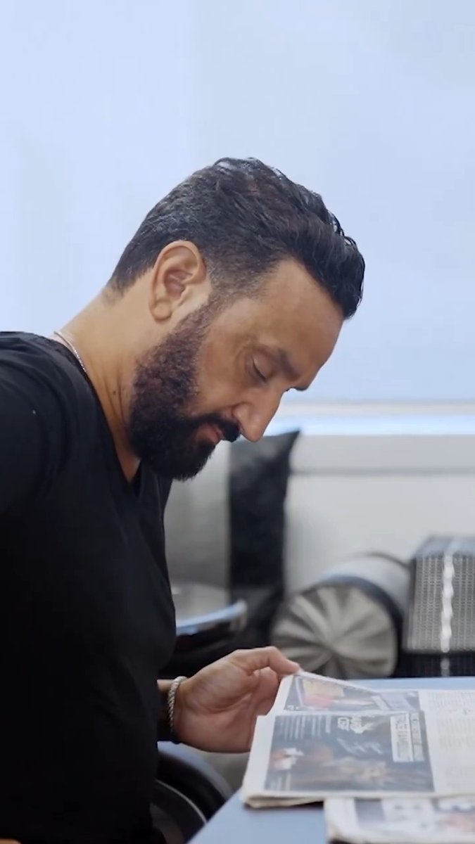 Découvrez les premières minutes du documentaire "#InsideTPMP" avec @CyrilHanouna ! Ce soir, à 21h20 sur C8.