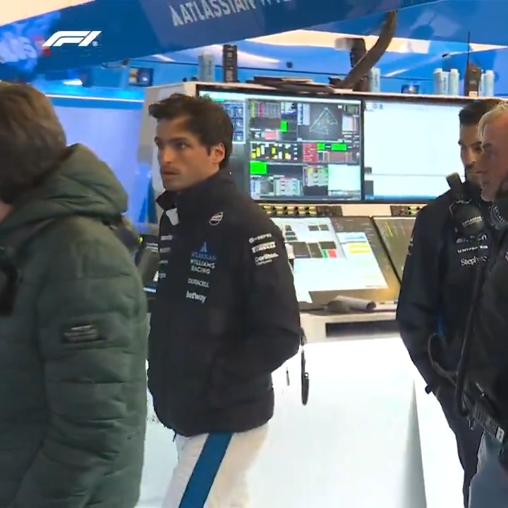 New surroundings for Carlos Sainz at Williams 😎 Who else is excited to see how he fares? #F1Testing #F1