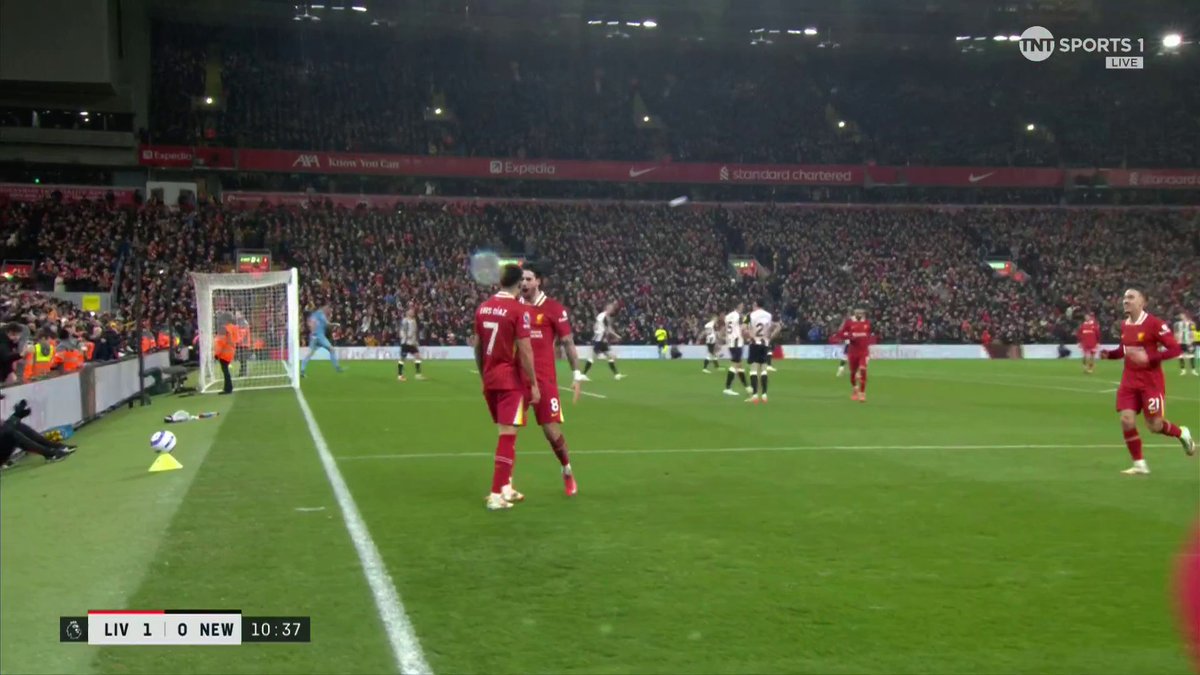 Diaz and Szoboszlai combine to fire Liverpool ahead at Anfield ⚽ 📺 TNT Sports &amp; discovery+ UK