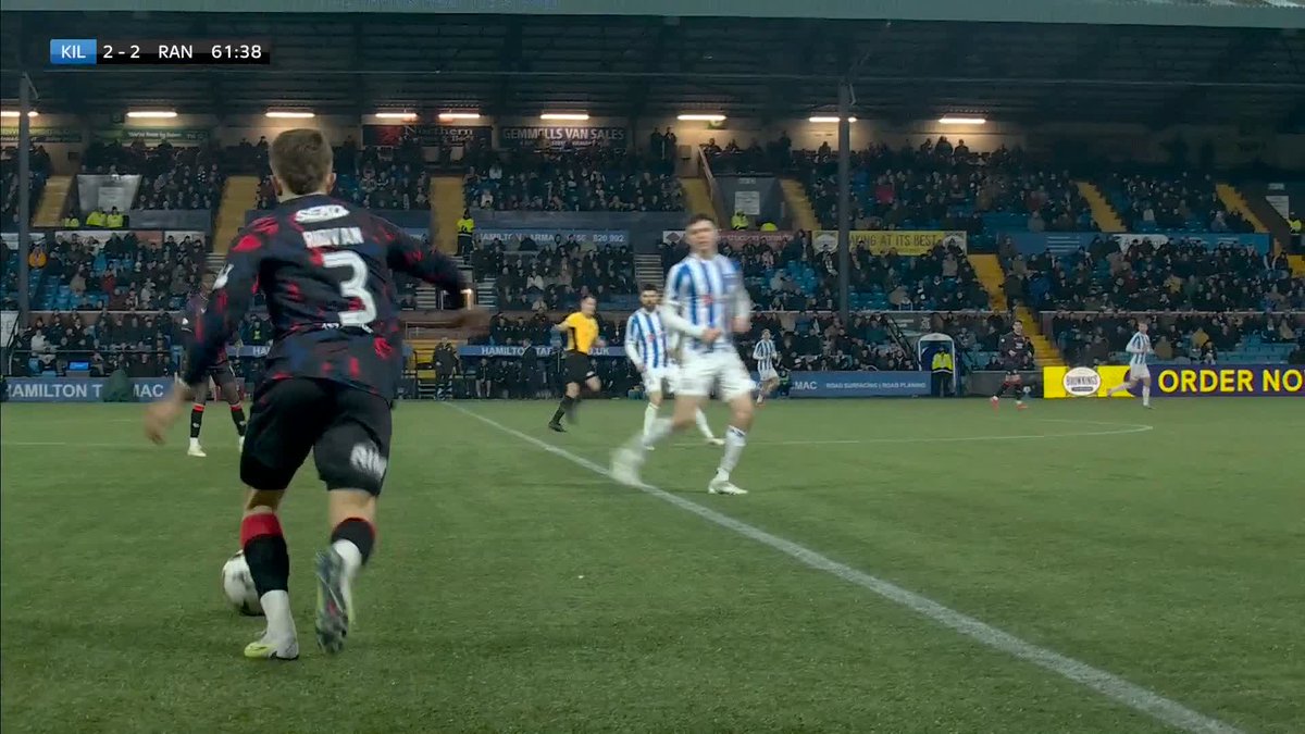 🤯 From 2-0 down to 3-2 up! Cyriel Dessers puts Rangers ahead against Kilmarnock ⬇️