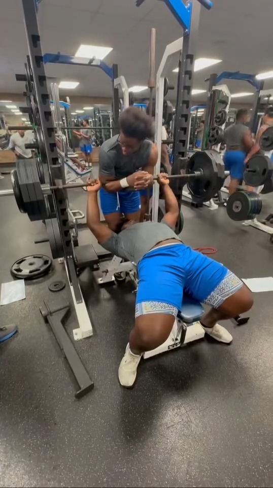 Cy Creeks 2026 DL Marlon Cook REPPING 445 on bench!?!? 'The Truth' is... That's crazy!!! Marlon”the truth”Cook “2026” DL | #dctf #TXHSFB #Highschool #Texas #Lifting
