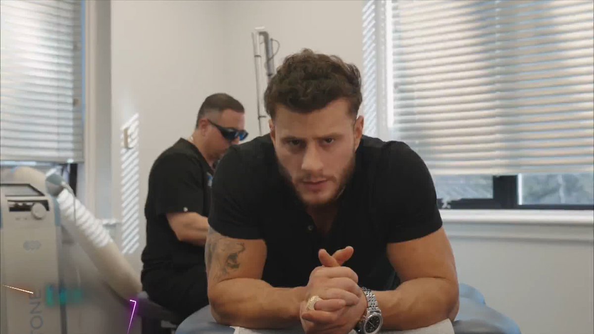 MJF JUST GOT HIS AEW TATTOO LASER REMOVED? WHAT THE HELL LMFAO.