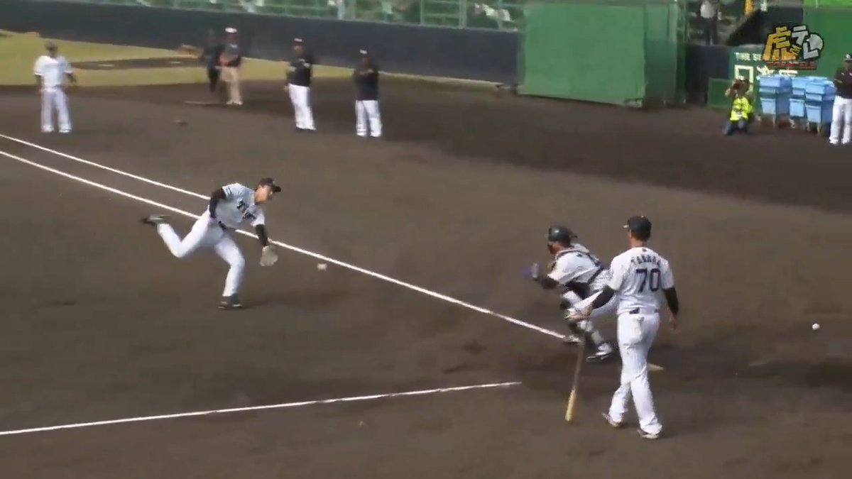 【宜野座】 一死3塁想定、ルーキー木下選手は素早いチャージからホームへグラブトス! #hanshin #虎テレ #阪神タイガース 虎テレでは春季キャンプをライブ配信