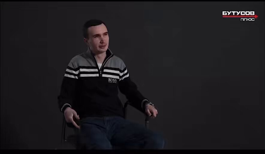 Як зеленський здавав Чонгар: свідки досі невідомого бою за КПВВ Чонгар розповідають, що перешийок в 200 км. обороняли 400 бійців. Напрямок на Мелітополь не охороняв ніхто. Нагадую, без дозволу зеленського військові не могли виходити на рубежі оборони та призвати резервістів.