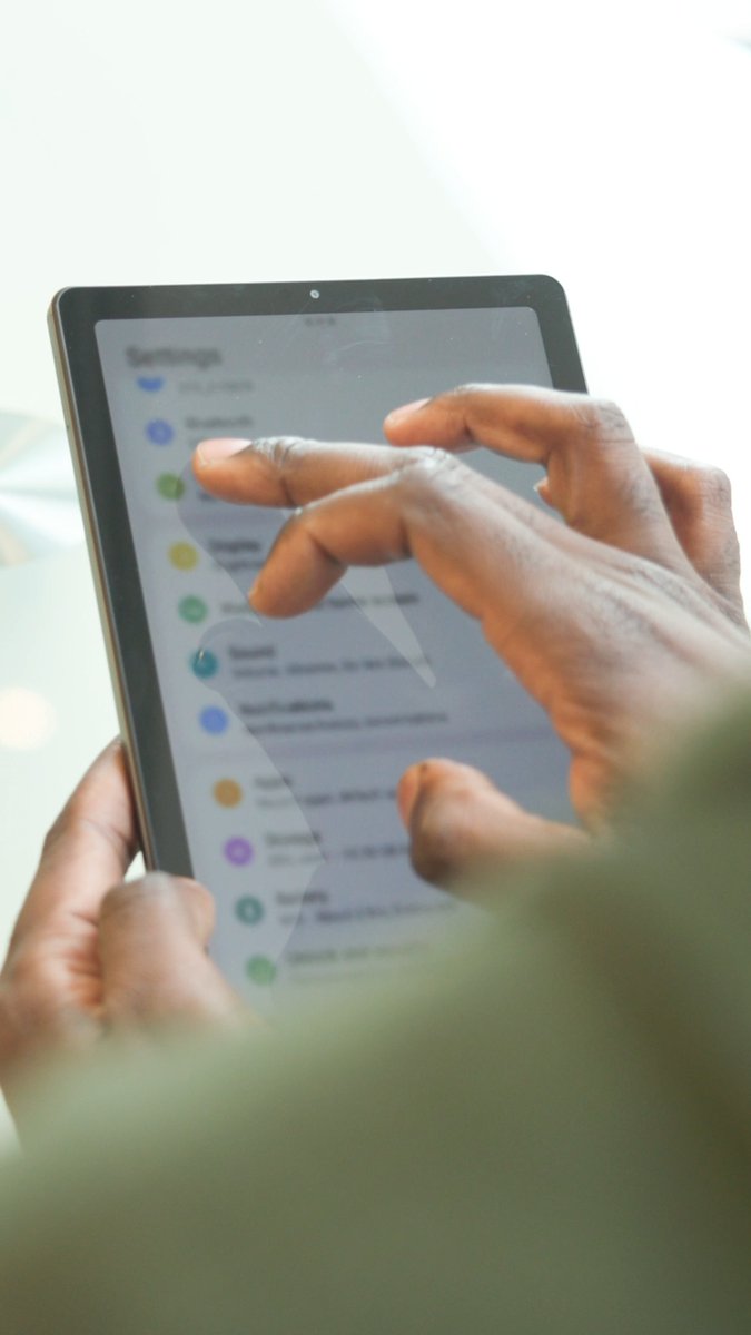 “Many people with talent aren’t able to express it in the digital age, which is why workshops like these are so important.” As government launches its Digital Inclusion Action Plan, Peter Kyle met residents Liverpool City Region who benefit from free tech & digital skills training.