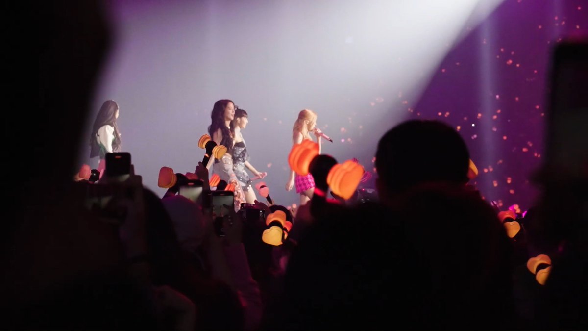 🖤 BLACKPINK IN YOUR AREA! 💖 BLACKPINKOFFICIAL anuncia su BLACKPINK 2025 World Tour. ¡Y ya puedes conseguir tus entradas! Nos vemos el 9 de agosto de 2025 en Barcelona 🙌 Entradas a la venta 🎫