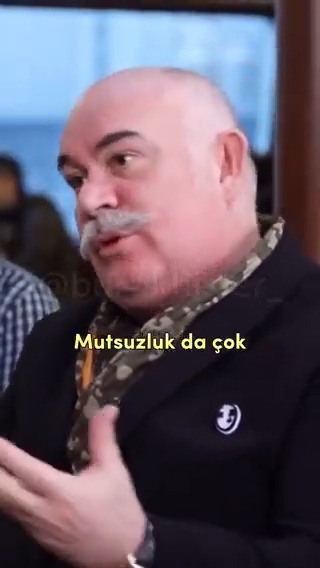 "Başarı, mutlu olmayı becerebilmek."