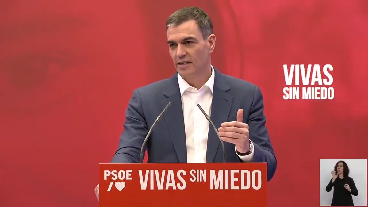 No muere una mujer, a una mujer la matan. No es un calentón, es una agresión. No es un divorcio duro, es violencia machista. La lucha contra la #ViolenciaDeGénero no es una lucha de las mujeres contra los hombres. Es una lucha por la dignidad del género humano. #VivasSinMiedo