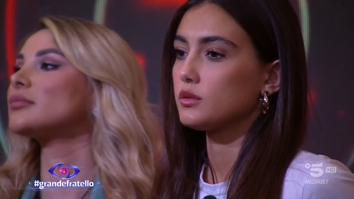 Il pubblico ha deciso che a salvarsi sono Helena e Zeudi! #GrandeFratello