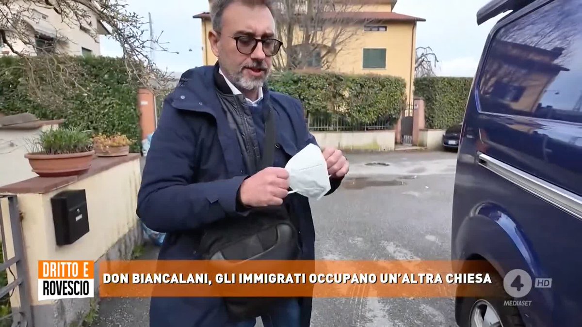 Don Biancalani, il prete "dell'accoglienza a tutti i costi" ha occupato un'altra Chiesa. Nelle immagini potete vedere il degrado in cui gli occupanti vivono. Ora a #DrittoeRovescio in diretta su #Rete4 e in streaming su Mediaset Infinity