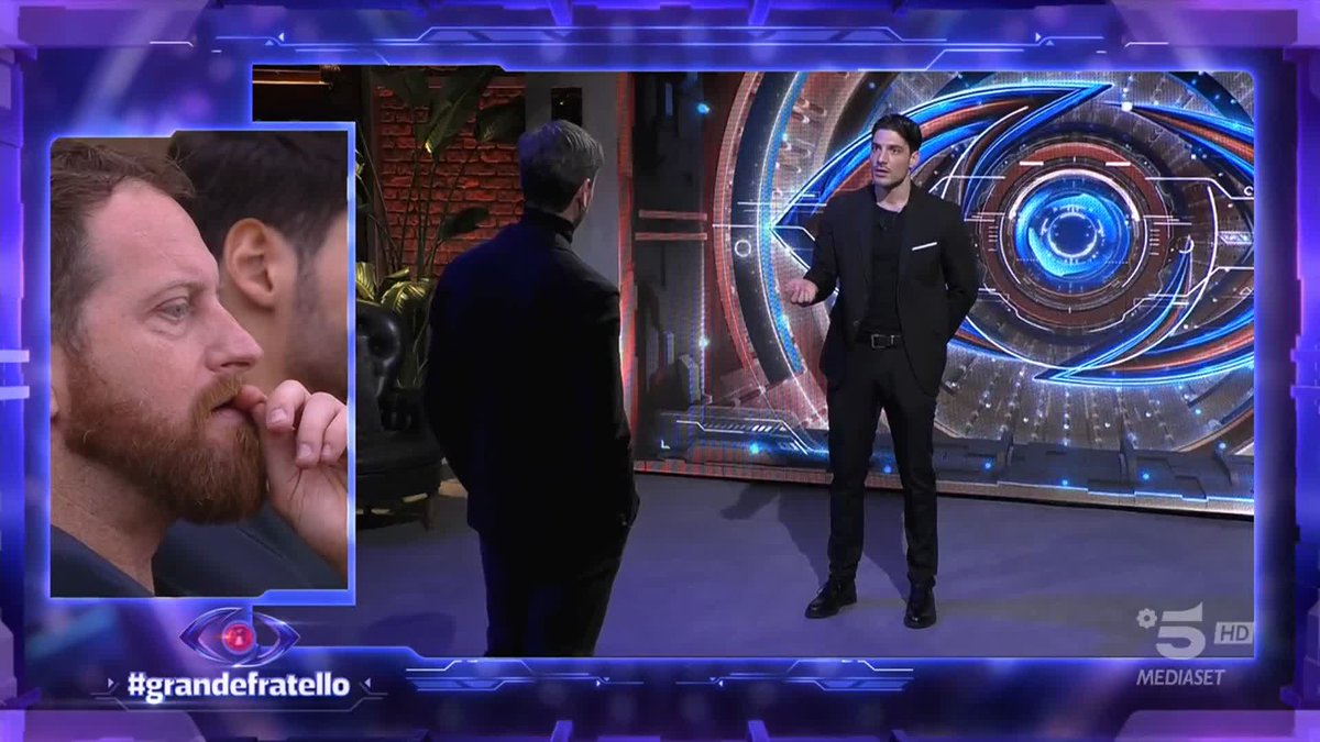 la faccia di iaghito ragazze è la faccia della soddisfazione di asfalto fresco #grandefratello