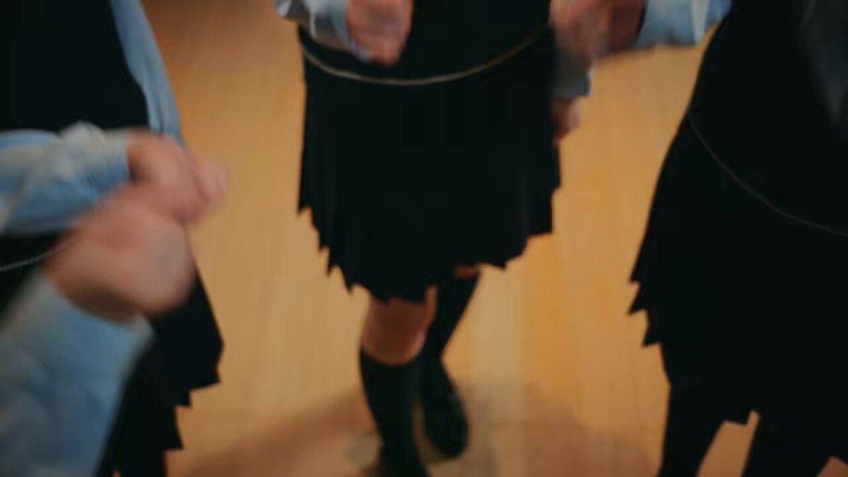 /／ 「青春の旅人よ」Music Video ꙳. ✧˖° 2025.03.01 22:00 YouTubeプレミア公開🏫✏️🎥💙 \＼ 🔔通知をオンにして 一緒に楽しみましょう🙌🏻✨ ☁️ #僕が見たかった青空 #雲組 #青春の旅人よ #恋は倍速 #僕青