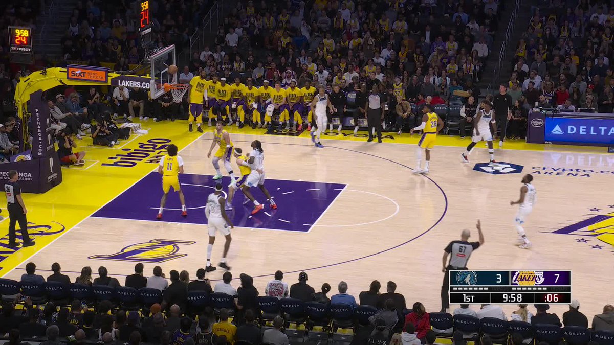 LUKA WENT FULL COURT TO LEBRON 😳 Lakers with a hot start on NBA TV!