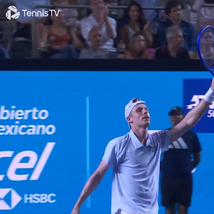 Numero OCHO 🔥 Scorching Shapo stretches his win streak to 8 with a 4-6 6-3 6-2 win over Giron. Abierto Mexicano de Tenis
