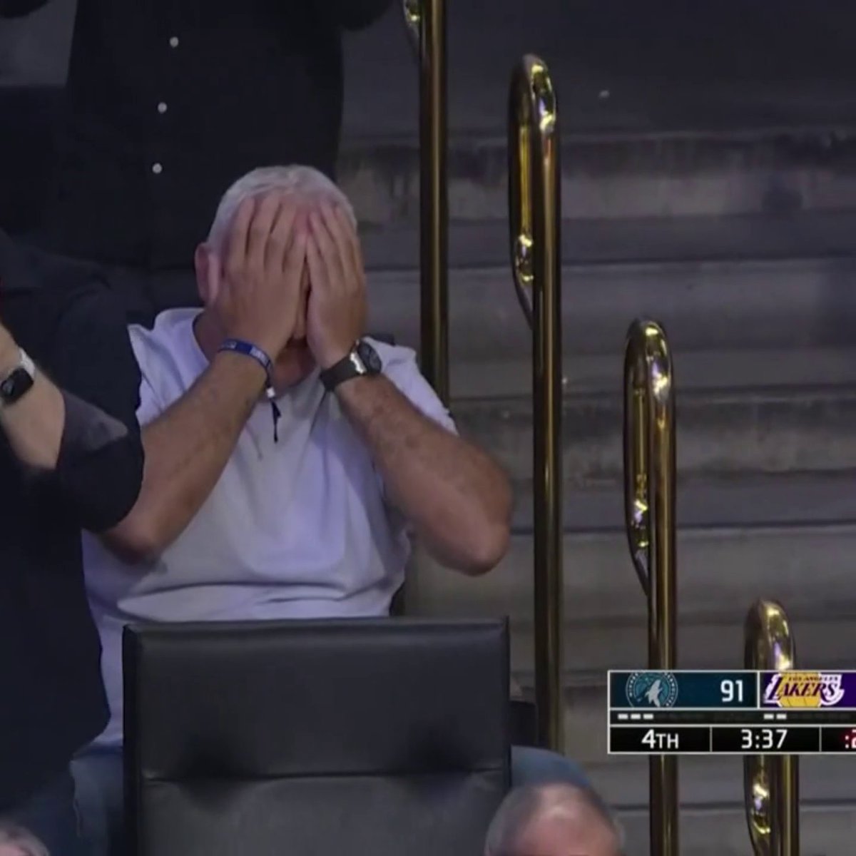 LUKA ONE-LEGGED THREE TO BEAT THE SHOT CLOCK 😳 His dad couldn't believe it 😂