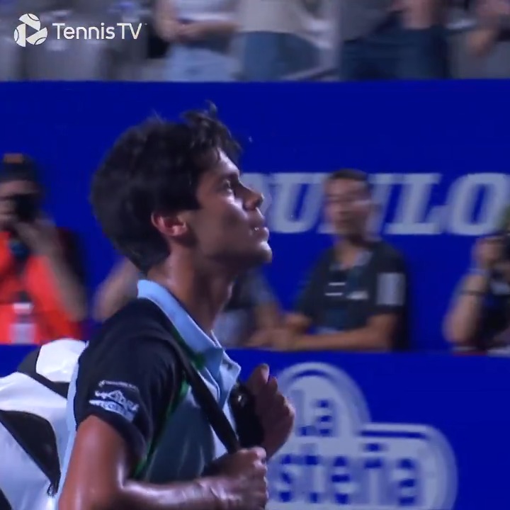 Hold your head high, Rodrigo Pacheco Mendez 🙌 First ATP win, and first Mexican to reach the quarter-finals in Acapulco since 1998. #AMT2025