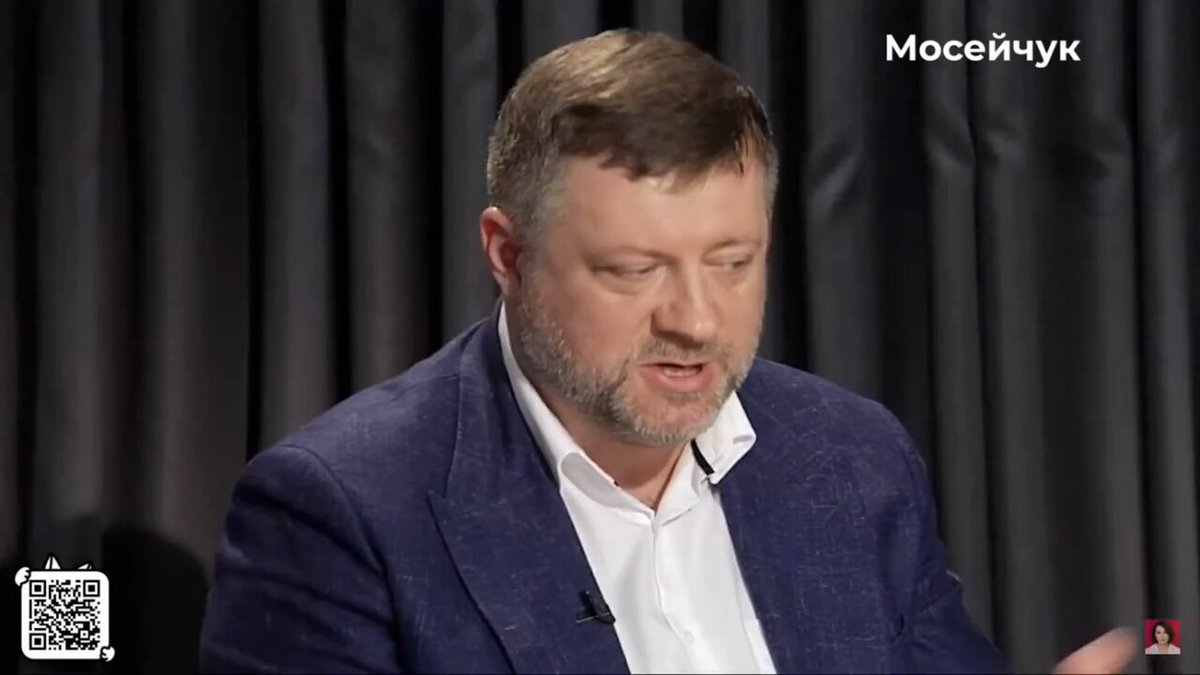 Без гарантій безпеки демократія буде під загрозою, тому вибори потрібно проводити після того, як Україна отримає такі гарантії "Як ми знайдемо людей? Ми відкрили Державний реєстр виборців — в нас 3 мільйони виборців зараз зареєстровані в Донецькій області. Ми запитали ЦВК — що