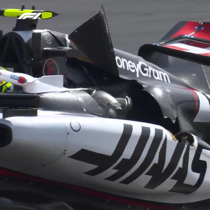 You don't see this very often 👀 Part of Ollie Bearman's engine cover comes off mid-lap 😵 #F1Testing #F1