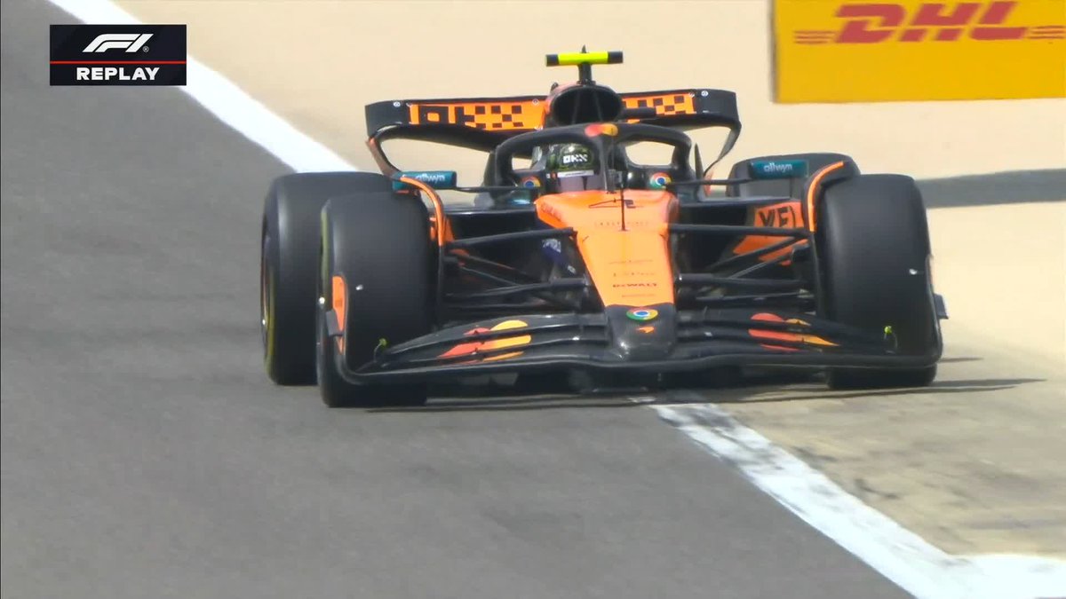 BIG moment from Lando Norris who nearly sends his McLaren into the wall 😯