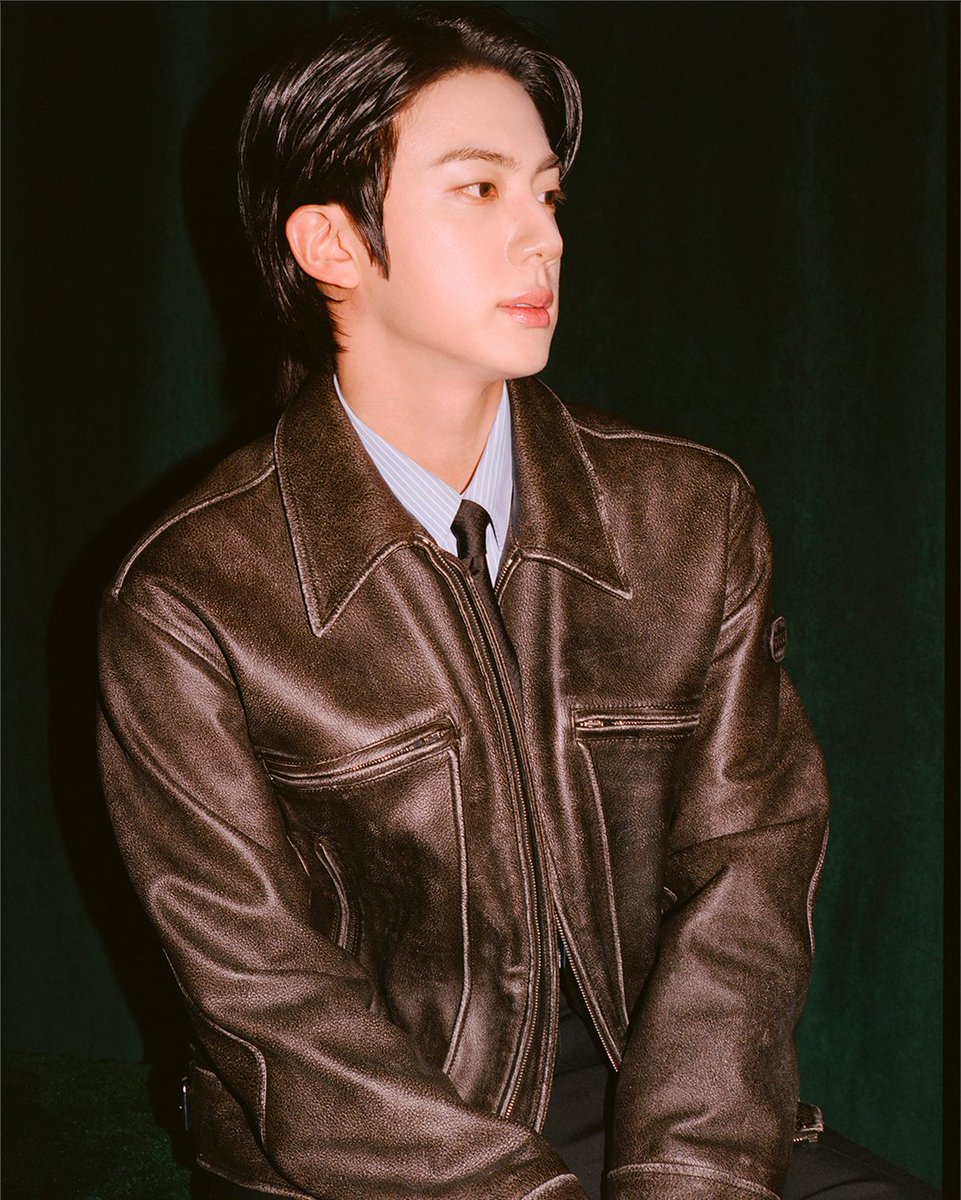 From morning to showtime – join Global Brand Ambassador #Jin from BTS_official as he gets ready to attend the #GucciFW25 fashion show in Milan. #MFW #BTS