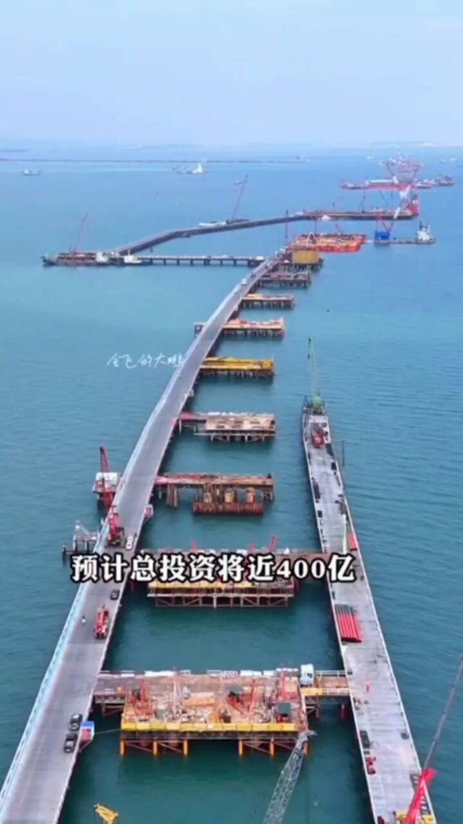 廈金大橋，總長約20公尺，投資400多億人民幣，2026年通車，通車後金門到廈門只要10分鐘，廈門和金門交流會更方便。以後台灣搭飛機去大陸的費用也會便宜很多。