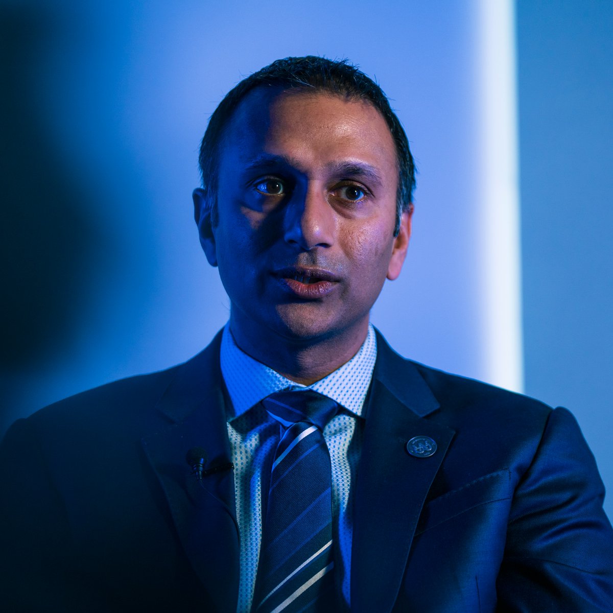 🔷 One year at the Albion 🔷 Appreciation of staff 🔷 Gratitude to supporters 🔷 2023/24 accounts 🔷 Transfer windows 🔷 Safe Standing at The Hawthorns 12 months on from becoming Chairman, watch an extended interview with @ShilenSays here. 👇