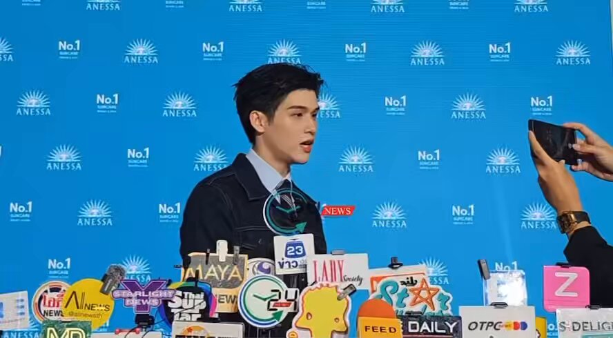 นข. : สกายมันหล่อเนอะ นข. : สกายมันหล่อมาตั้งนานแล้วป่ะ นข.: ขอให้มีพรีเซนเตอร์ 10 ตัวนะลูกนานิด้วย 🥰 นักข่าวเอ็นดูสกายมากกก เลี้ยงกันมาตั้งแต่พละหลานยายอ่ะ SKY FRIEND OF ANESSA #ANESSAxSKY #skywongravee #skynani #สกายนานิ