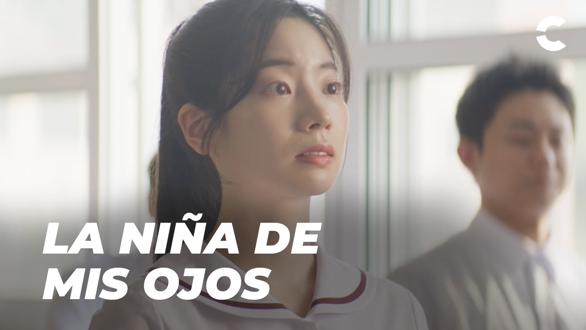 #LaNiñaDeMisOjos es una conmovedora película te transportará a la década de 2000´s 😎🥹 Descubre la magia del primer amor y las experiencias escolares en una historia que tocará tu corazón 🎬