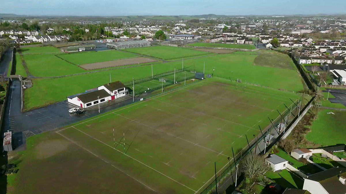 "We were the first two from Ennis to be contracted in the history of the club" Tony Butler & Ethan Coughlan ó Ennis Rugby Club sula n-imríonn siad anocht do Chúige Mumhan 💪 ⏰ 19:20 🏉 Munster Rugby v Edinburgh Rugby Irish Rugby Iris Productions #IrishRugby