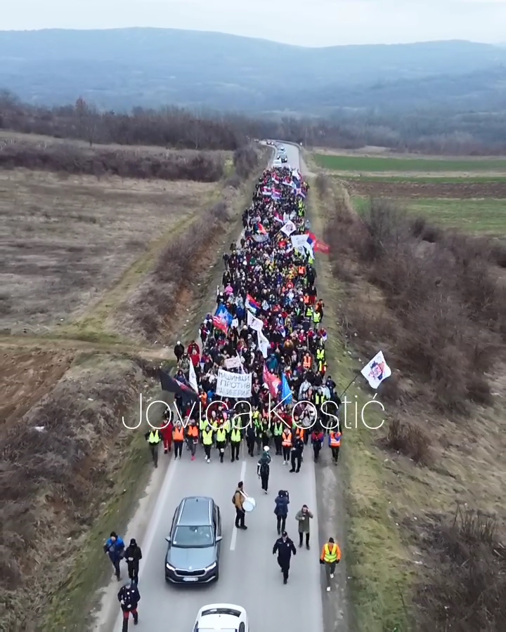 "Susret primitivizma i pameti na putu Svrljig-Niš.💪 Srbija 2025- te." #Studenti #blokade Video i opis: Jovica Kostić Inst: joca.servis