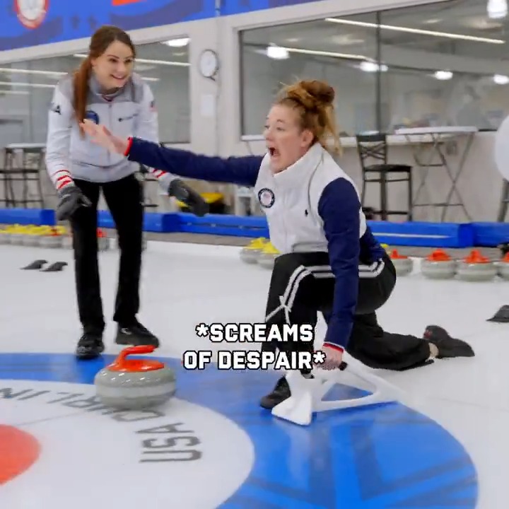 Wrestling meets curling in the ultimate sport crossover! 🥌💪 Paris 2024 wrestling Olympic gold medalist Sarah Hildebrandt traded the mat for the ice at #CurlingTrials. USA Wrestling | USA Curling