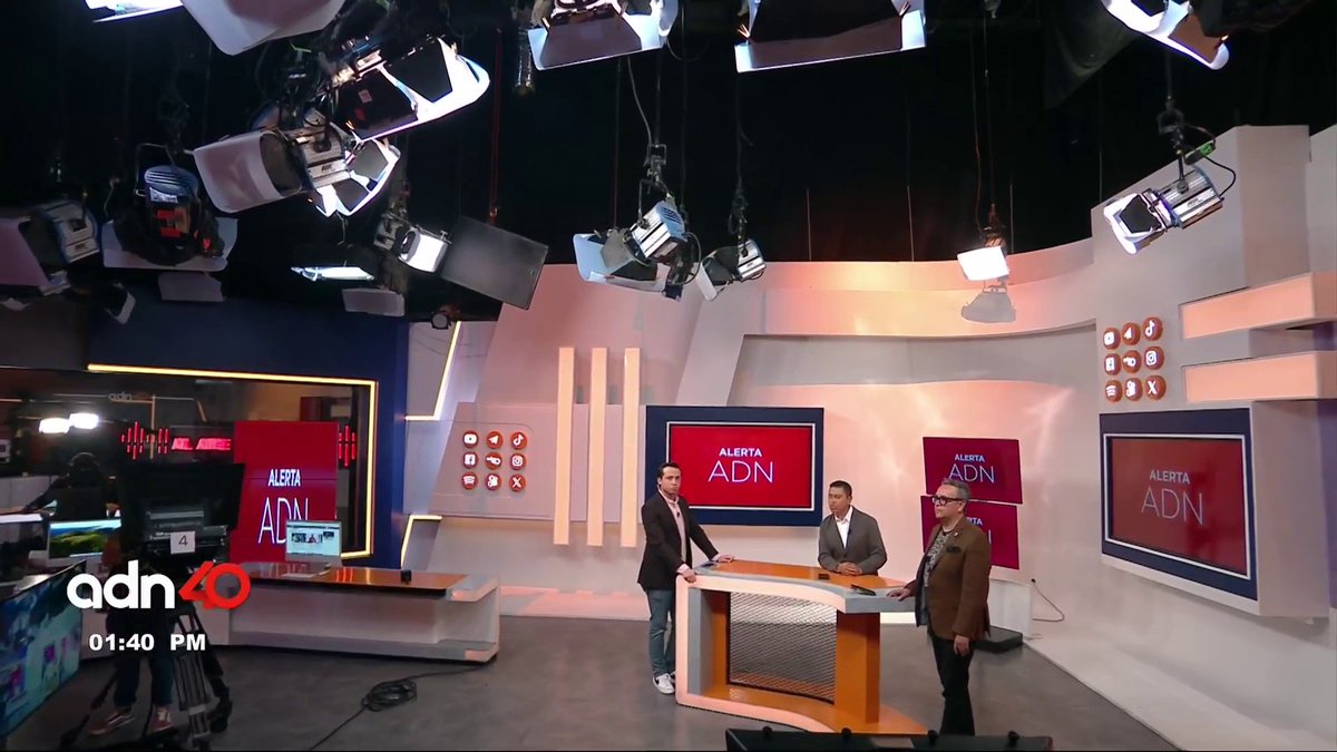 Así se sintió en el foro de adn40 el #sismo que fue perceptible en la #CDMX 🔴 AlertaSísmica SASMEX informó que este movimiento no ameritó la activación de la #AlertaSísmica ¡Mantén la calma! ⚠️