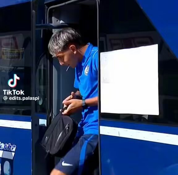O que esse cara vai jogar no Inter é brincadeira. Jogador pra ser vendido por 30 milhões de euros no futuro