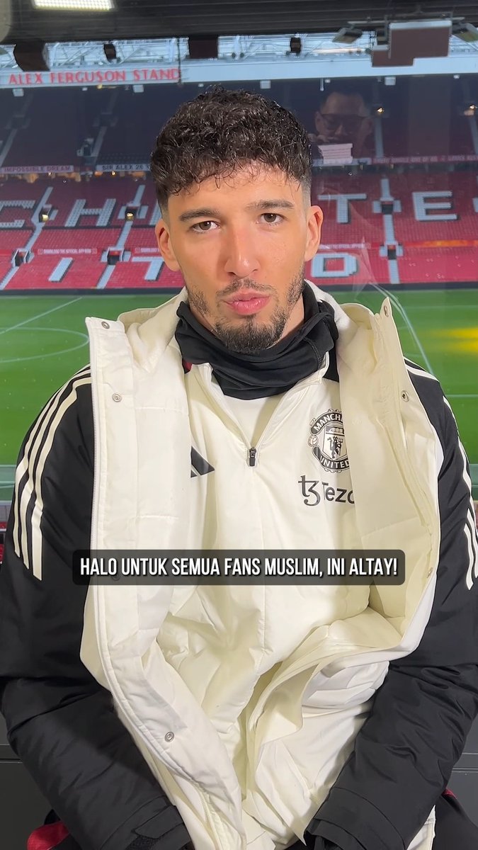 ✨ 𝗥𝗮𝗺𝗮𝗱𝗮𝗻 𝗧𝗶𝗯𝗮! ✨ Selamat menjalankan ibadah puasa di bulan suci Ramadan. Salam hangat dari Altay Bayindir dan seluruh keluarga besar Man United. ❤️🤲 #Ramadan #RamadanKareem #Ramadan2025 #MUFC