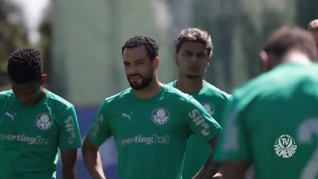 O dia foi agitado por aqui, né? 😅 A TV Palmeiras Sportingbet mostra cada detalhe da véspera de mais uma decisão pelo Paulistão! Confira tudo o que rolou no dia de treino do #MaiorCampeãoDoBrasil 😎 ➤