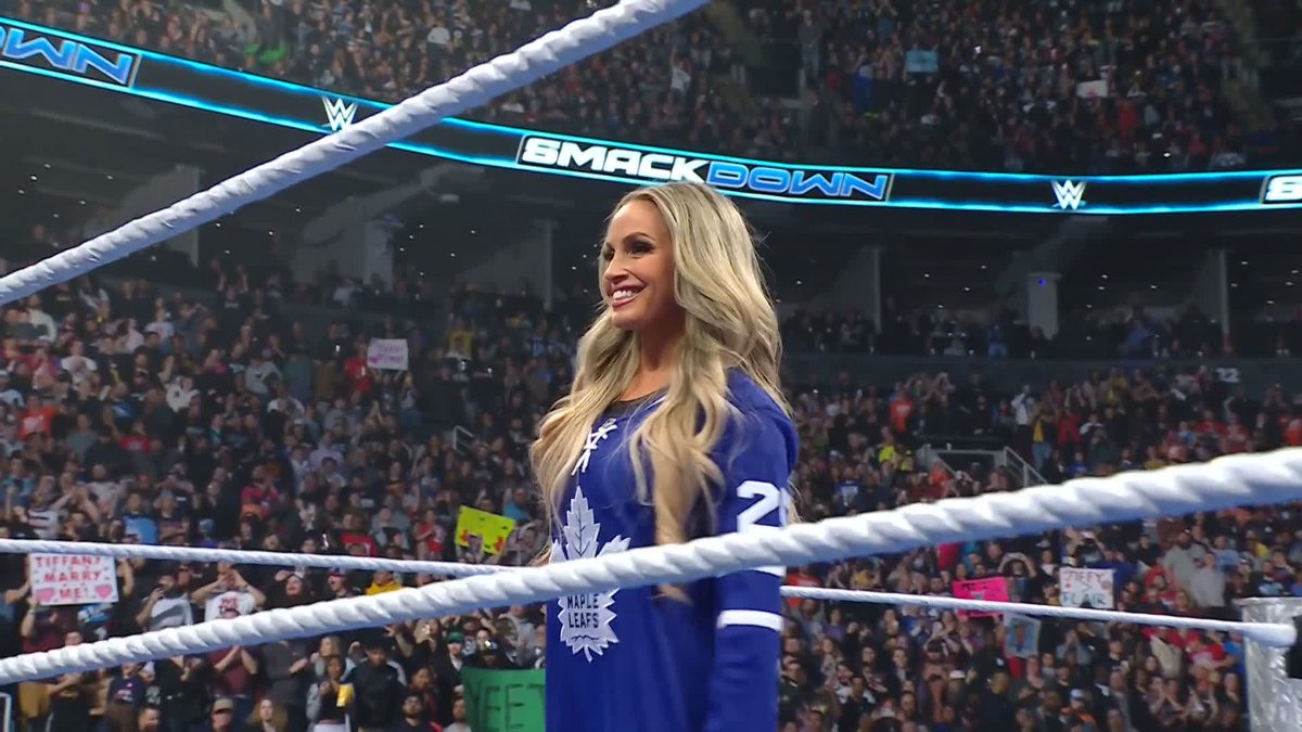 Toronto's Trish Stratus is starting off #SmackDown tonight! 👏