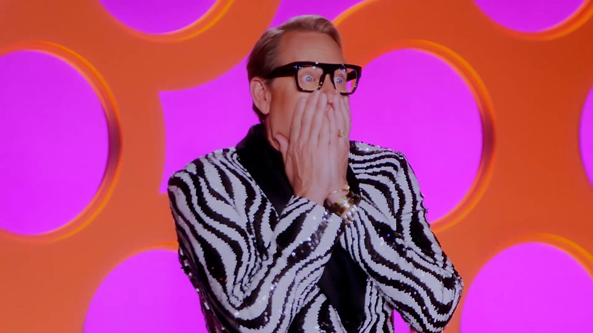 Seal it with a kiss 💋 #DragRace Kori “Cameos are open” King Lydia B Kollins