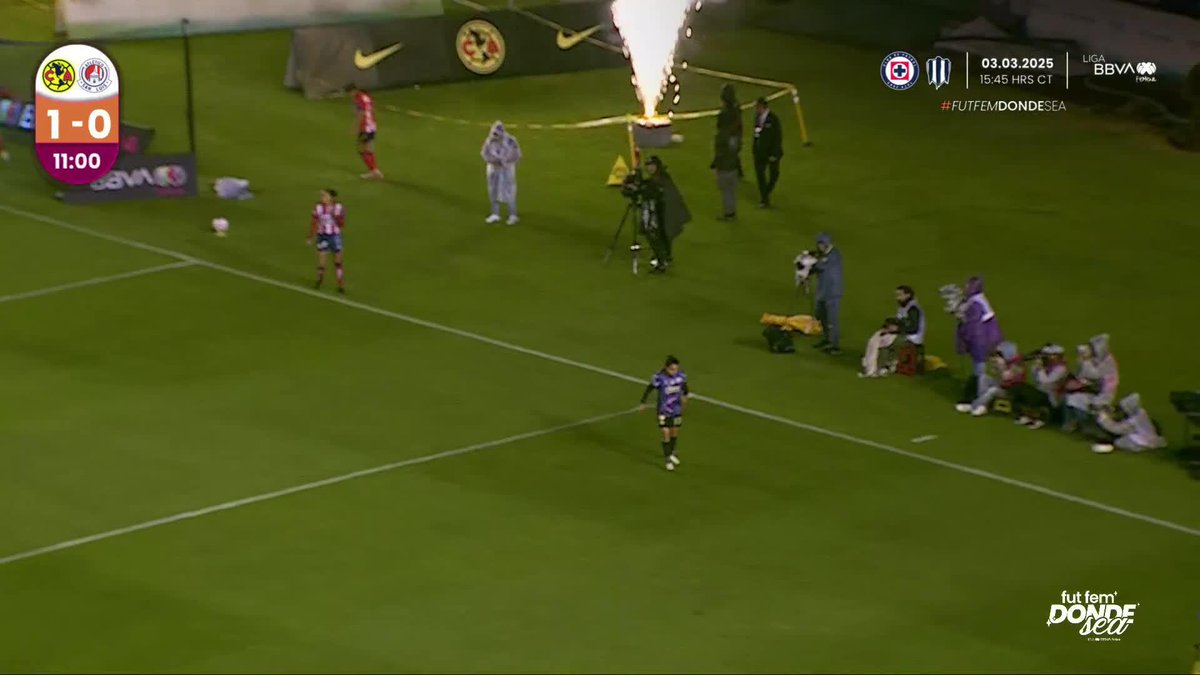 GOLAZOOOOO DE NATIIIIIIIIš®āšØš La velocidad de Nati Mauleón, se quita a la portera con un gran auto pase y la definición es perfecta para el 1-0 del AmĆ©rica Femenilšš¦