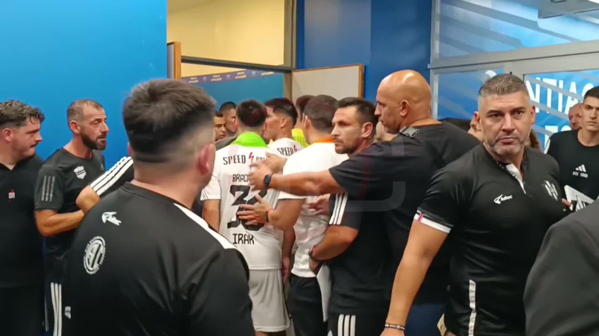 #AHORA - Caos y algunos incidentes en Santiago del Estero tras el polémico cierre de Central Córdoba 0-0 Riestra.