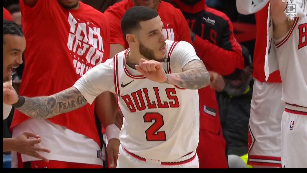 "Swerve bend that corner wooahhhh!" 😂 Bulls announcers singing after Lonzo hit the three and danced on 'em 🕺