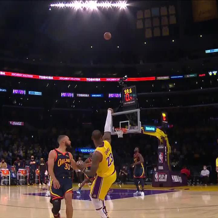 “I can’t even see” is a top 3 Lakers LeBron moment