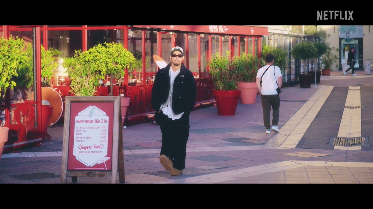 🕺ダンシング ARU🕺 #オフラインラブ 未公開映像 国内外の超一流アーティストのバックダンサーを務め、東京パラリンピック閉会式にも出演したトップダンサーのアルが、ミミと待ち合わせたニースの街角で、唯一魅せてくれた華麗なステップをプレイバック!
