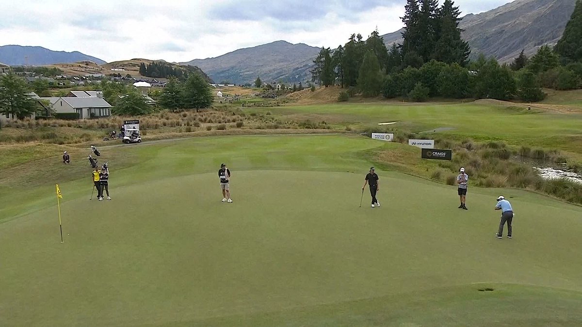 Ricky Ponting making a 40-foot putt look easy! 🤯 The Australian cricket legend getting it done on the golf course at the New Zealand Open pro-am ⛳