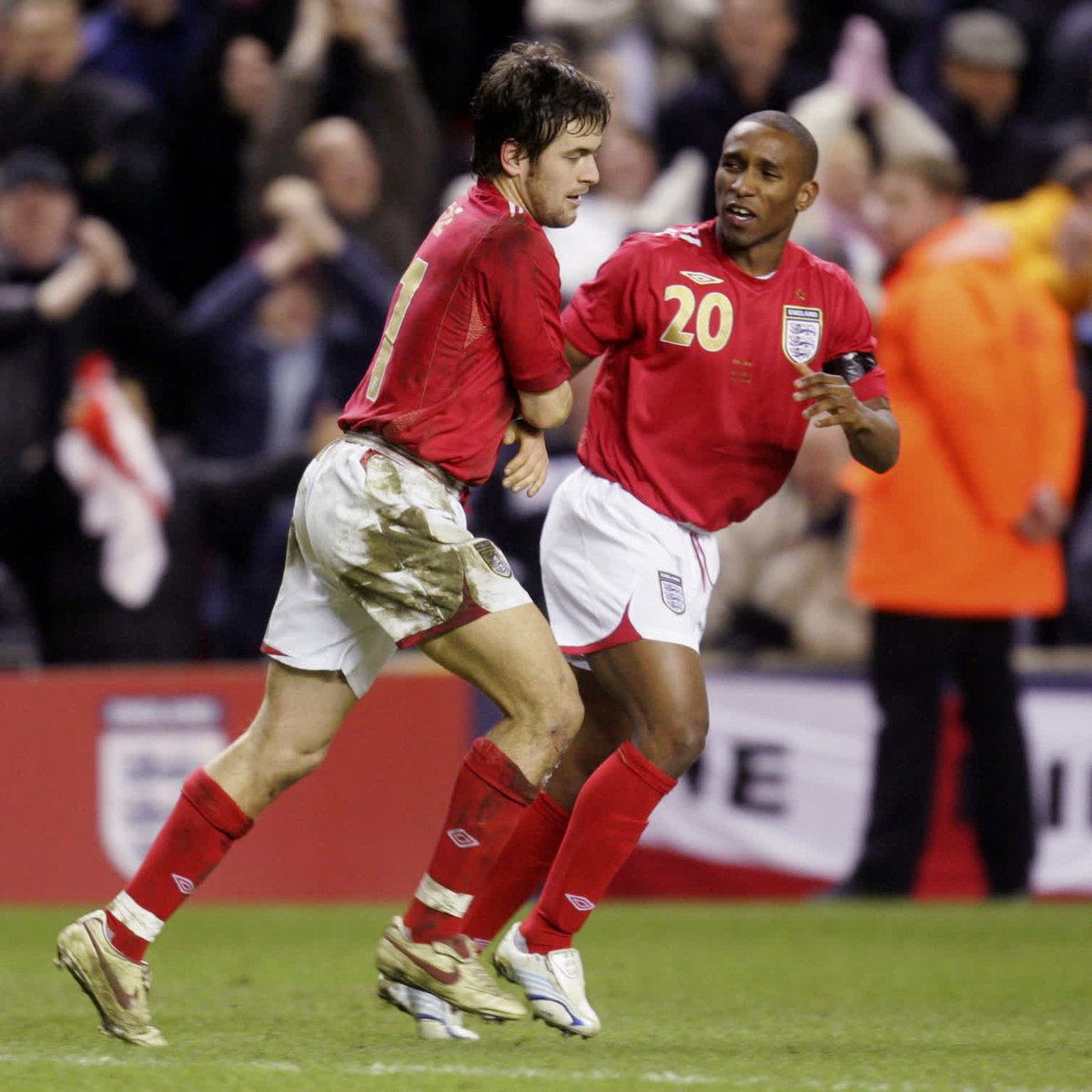 #OnThisDay in 2006, Joe Cole netted a last-minute winner as the #ThreeLions came from behind to beat Uruguay at Anfield! ⏰