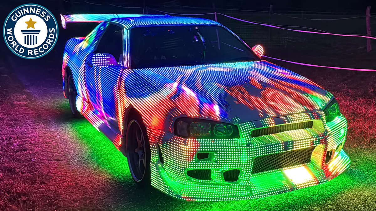 İngiltere’de bir kişi, Nissan Skyline’ı 40 binden fazla LED ile modifiye ederek dünya rekoru kırdı.