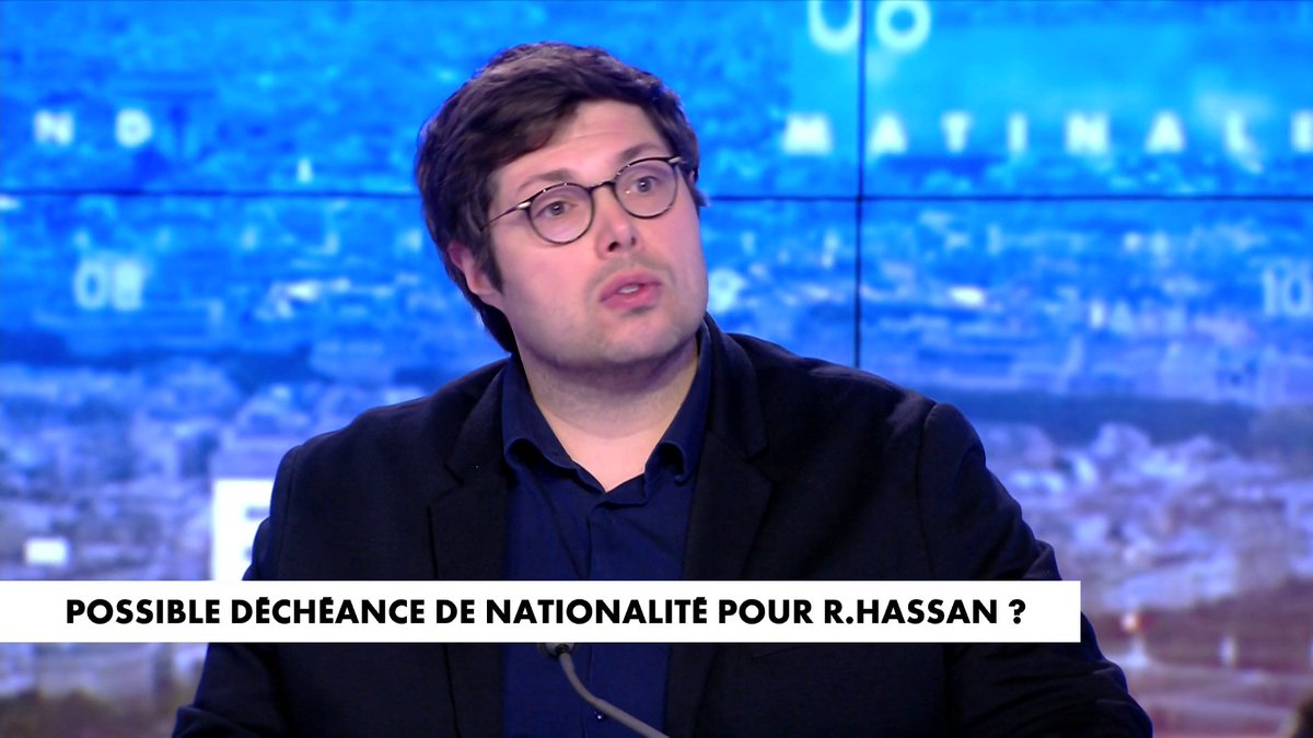 « Rima Hassan est une ennemie de l'intérieur... » Ce monsieur est prof d'Histoire. Je n'ose même pas imaginer ses cours sur la Seconde Guerre Mondiale... L'Éducation Nationale devrait envoyer un inspecteur pour y voir plus clair. Fasciste.