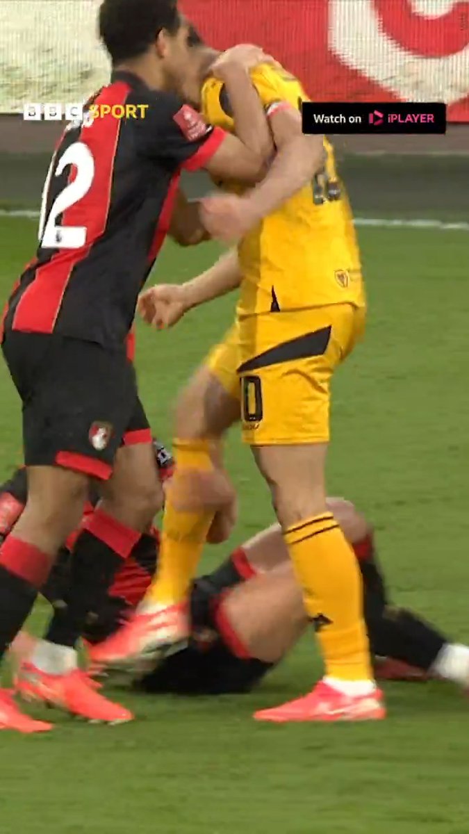 From scoring a worldie to this! 😮 Matheus Cunha was sent off for punching, kicking and headbutting Bournemouth's Milos Kerkez in their #FACup tie. #BBCFootball