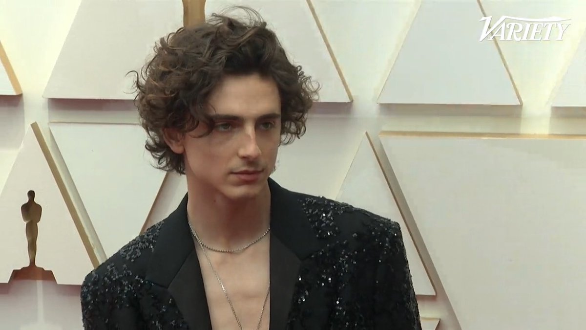 need timothée to reheat his nachos tomorrow and show up like this at the oscars