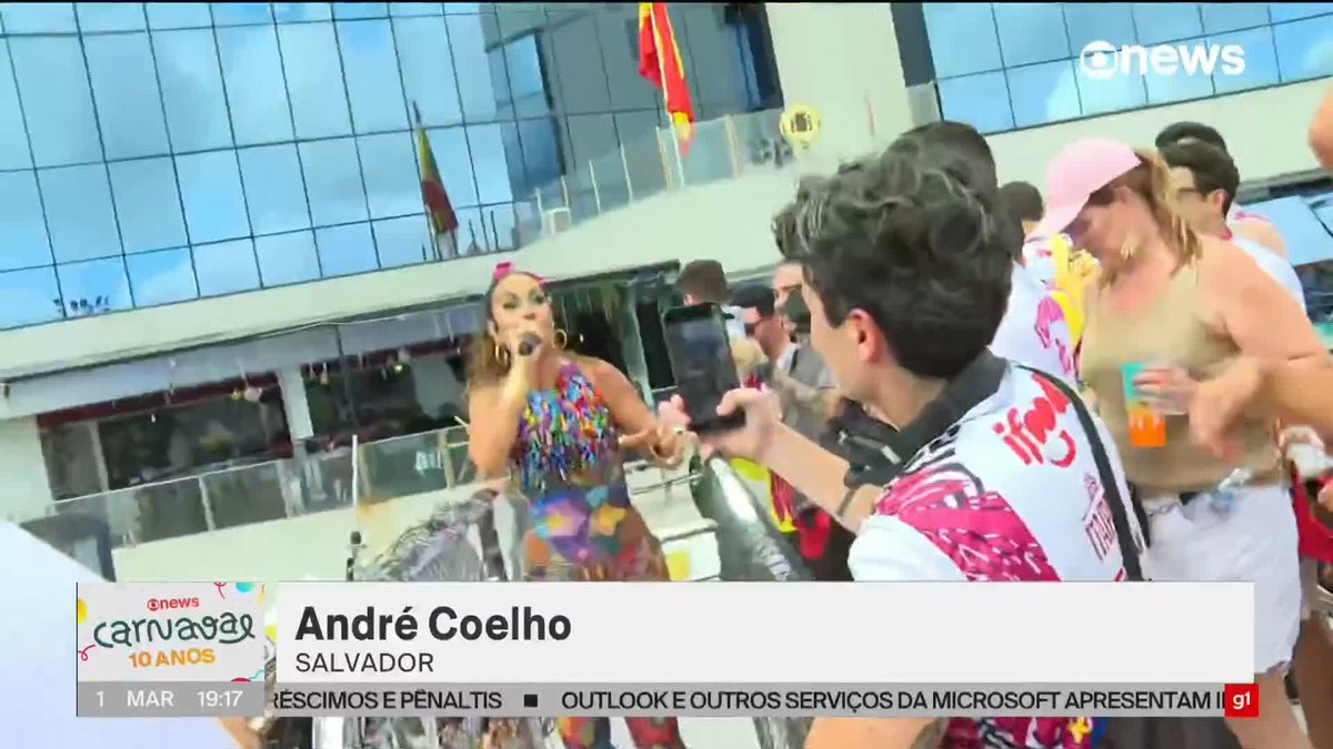 Na tarde deste sábado, uma multidão se reuniu no circuito Barra-Ondina pra assistir ao espetáculo de Ivete Sangalo. ➡ Assista à #GloboNews: