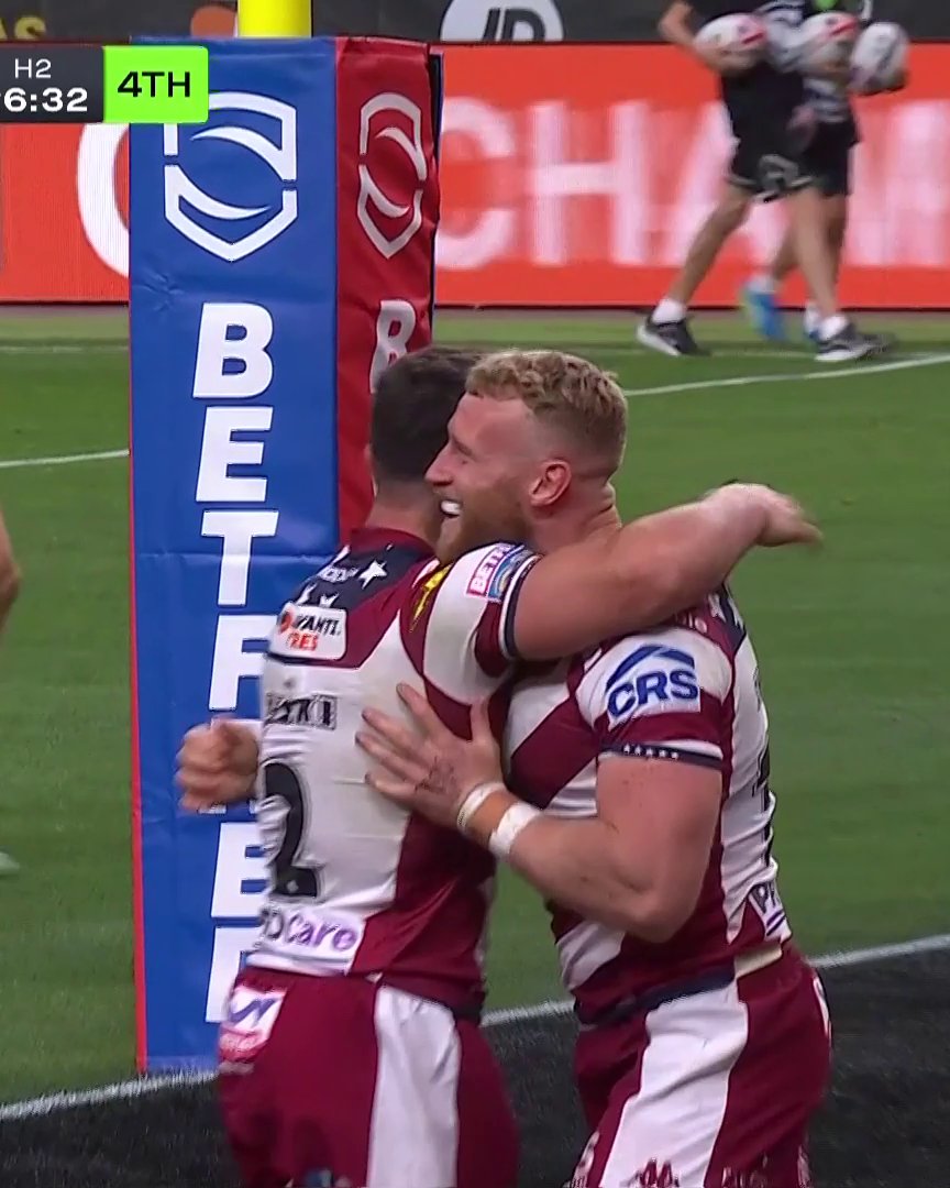 Wigan are putting on a SHOW! 😍 #NRLVegas